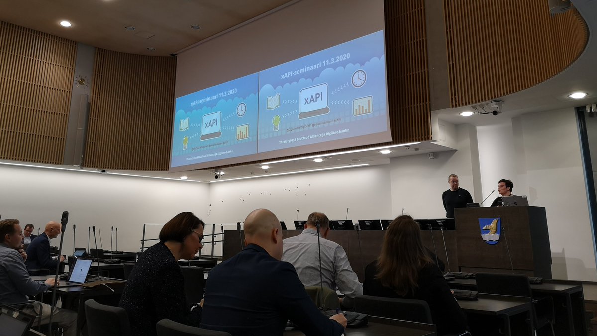 educloudallianc's tweet photo. EduCloud Alliancen ja @DigioneFi'n yhdessä järjestämä #xAPI-seminaari keräsi yhteen yli 60 koulutusteknologian tulevaisuudesta kiinnostunutta Vantaan kaupungintalolle. #edtech #koulutus #xapi_fi https://t.co/1hoAVV5Iis