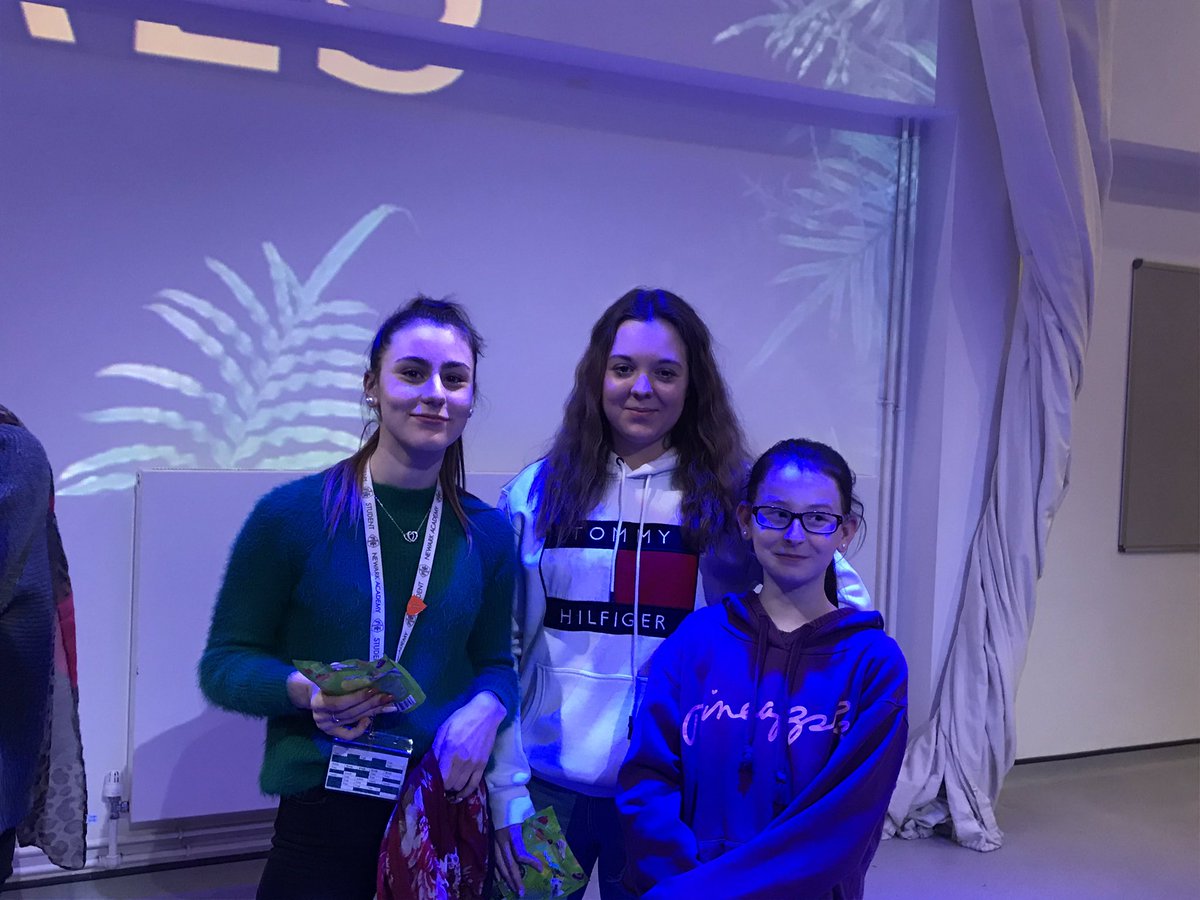 NA_Experiences's tweet photo. Well done to all of our contestants in the Bush Tucker Trial this morning, but students were supreme champs!! 🙌🏼 #SportsRelief #WorkHardBeKind @NewarkAcademyUK https://t.co/JNPzfnj770