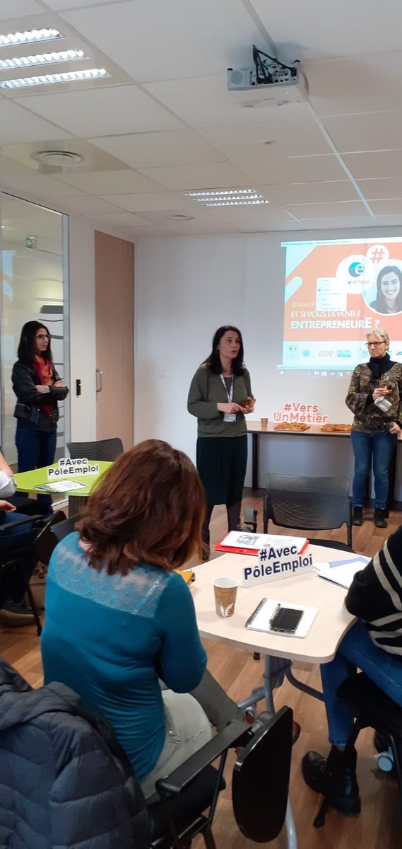 DarphinValerie's tweet photo. " Et si vous deveniez entrepreneurE" . La #création entreprise par les #femmes dans tous les départements de la région avec @poleemploi_ara @CIDFF69 @ActionElles @franceactiveARA @InitiativeAURA, aujourd’hui à Vaulx en Velin https://t.co/4Sx77A3Y70