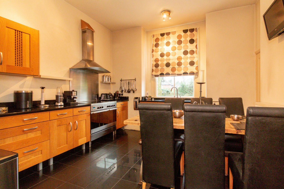 WatersonsEASale's tweet image. **#NEW!!** Cecil Avenue, #Sale - £850,000 - #5Bed #SemiDetached - CALL TO BOOK YOUR #VIEWING NOW! 0161 973 6688 #Property #EstateAgents #saletown