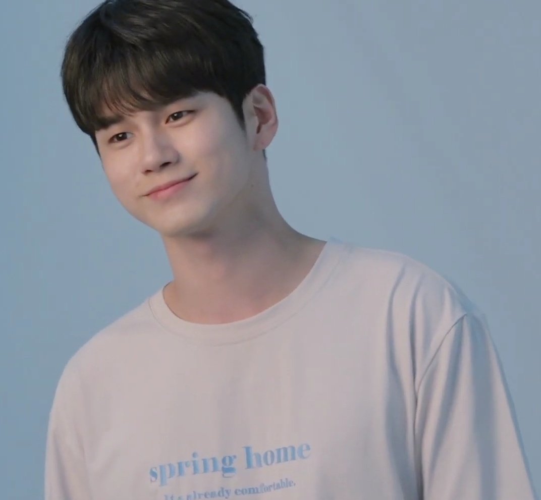 meanttobeOng's tweet photo. Soft daw muna tayo ngayon kase mamaya papatayin nya tayo sa After Dark teaser nya eh 🤤🤤🤤 #thespringhome #TSHXONG #더스프링홈
#ONGSEONGWU #옹성우 https://t.co/XmWC8ptQF8