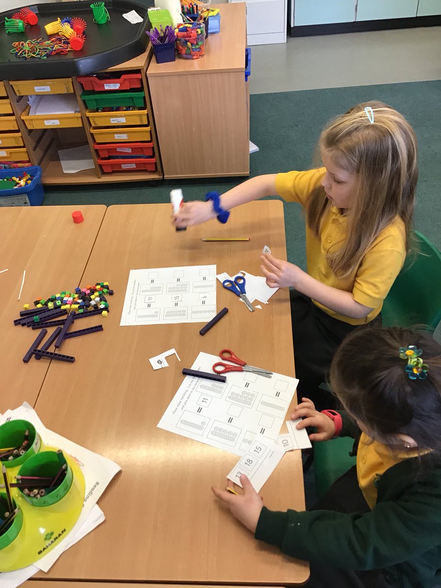 SparrowsMPS's tweet photo. In Miss Green’s maths group we have been developing our understanding of numbers and place value within 50. https://t.co/lWVooro4Gp