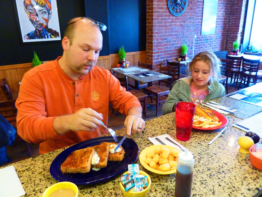 NewEnglandInfo's tweet photo. I found this gem of a hidden restaurant in Hopedale, Mass: https://t.co/3Wrx4ed8pS
#BeyondFull #Hopedale @JimPolito @MACCommerce @MACCommerce https://t.co/TDQ9aMFpfs
