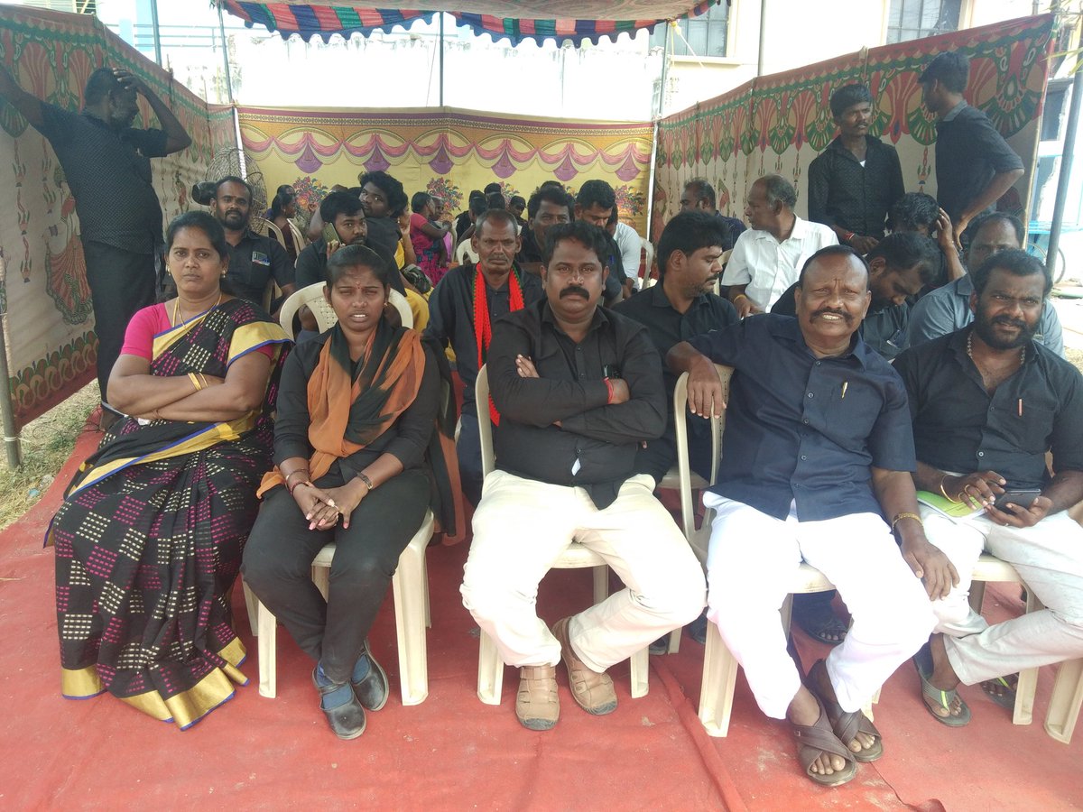 தேவேந்திர குல வேளாளர்களின் ஒற்றை கோரிக்கையான பட்டியல் வெளியேற்றம் &amp;பெயர் மாற்ற அரசாணை வேண்டி இன்று முதல் தொடர் சங்கிலி போராட்டம் தமிழக மக்கள் முன்னேற்ற கழகம் தலைமையில்....... 

வெற்றி நிச்சயம்......