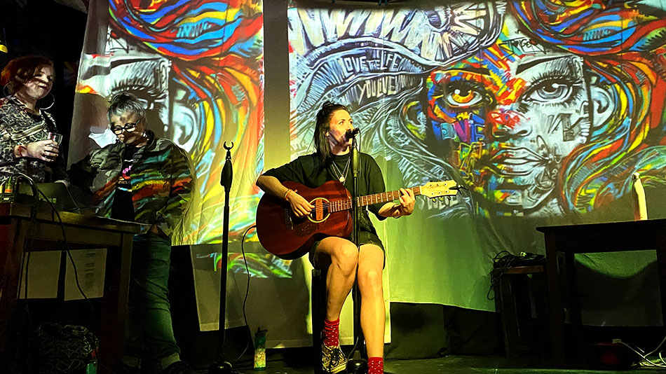 intercardiff's tweet photo. Haven't read this article?! After a busy week, we definitely need some inspiring stories to cheer us up! Click the link below and see talented women in Cardiff shining on the stage! 
@LadiesofRageCDF @WowBarWales
https://t.co/U7WneFfERT https://t.co/UZaE0kj48Y