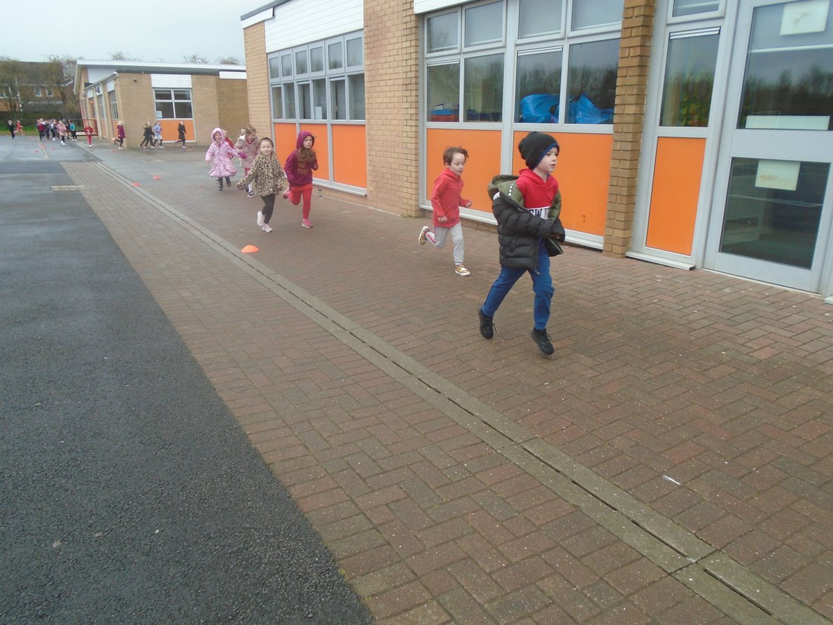 ClaveringTS27's tweet photo. #1AR Well done everyone, some great determination and self belief shown whilst completing 1 mile for @sportrelief #SportRelief2020 #determination https://t.co/AViIBg7I7m