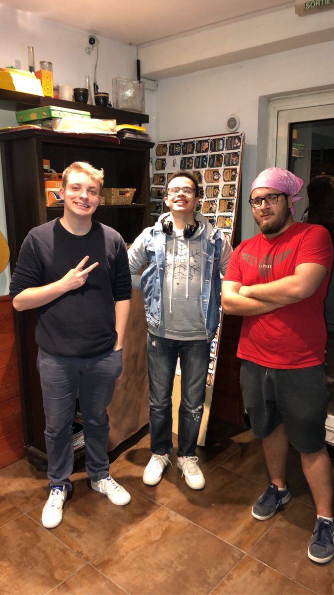 Résultats du #Shieldstun La Garde 5!

WooxTom est défait pour la première fois à Toulon, par Actylo son sensei ! 

🥇<a href="/Actylo/">ACTYLO</a> avec Roy 🗡
🥈<a href="/WooxTomSSB/">WooxTom</a> avec Cloud 🔪
🥉<a href="/trondarbressb/">Trondarbre</a> avec Luigi 🌪