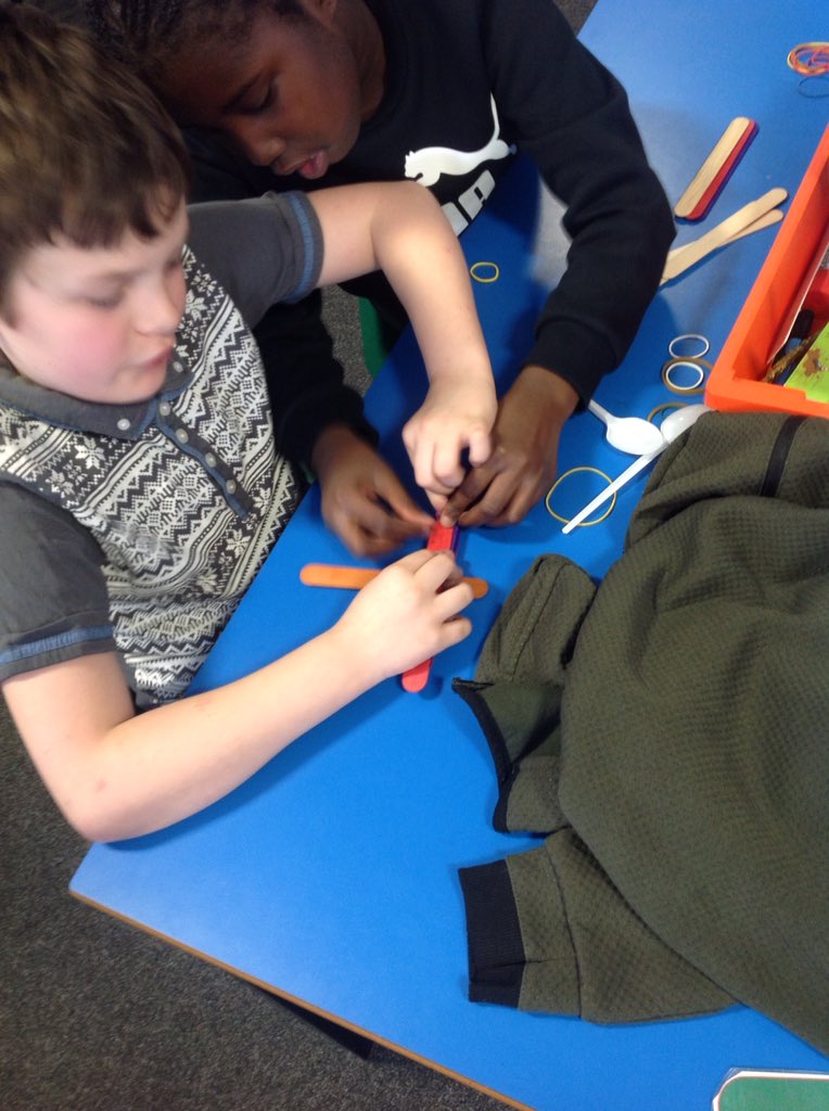 TGPS_NorthLincs's tweet photo. 5G are building their own catapults this morning ready to develop their own questions and hypothesis. #TGPSSTEM #TGPSYear5 #TGPSScience #TGPSWorkingscientifically @ScienceWeekUK @priscigeeks @Psqm_HQ @PsqmTurner https://t.co/gIYO96bfX4
