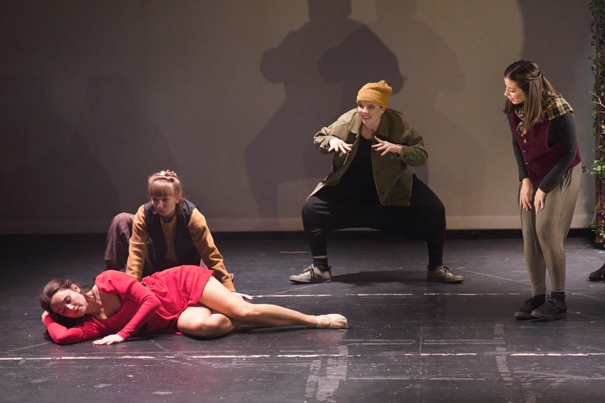 "Hard work beats talent if talent doesn’t work hard"
<a href="/Shannon_oleson/">Shannon Oleson</a> Artist of the Week

Full interview: collective31.com
Photo Credit: Stage Right London