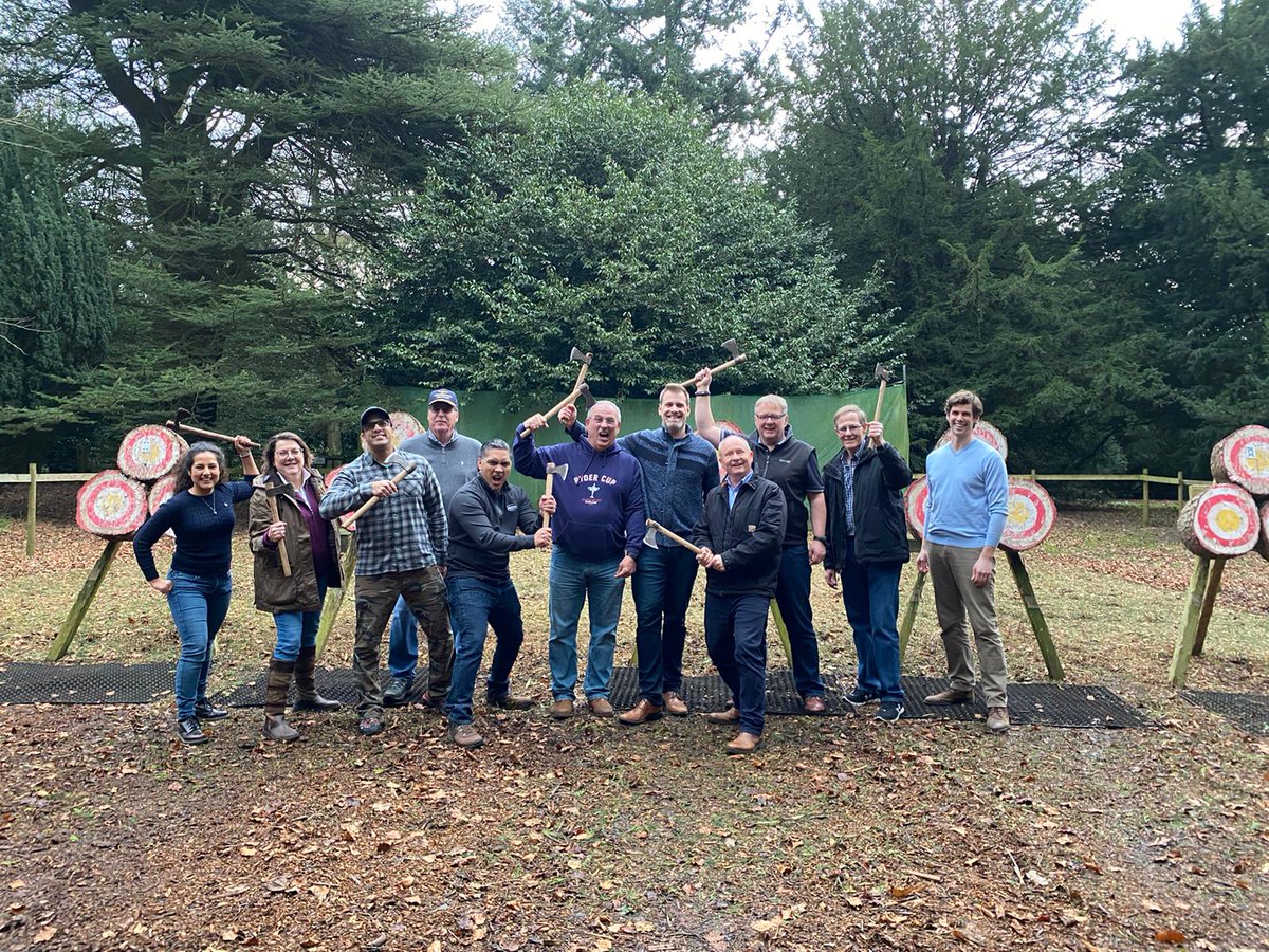 What better way to bring the team together than a tomahawk axe throwing session!

#AxeThrowing  #TeamBuilding