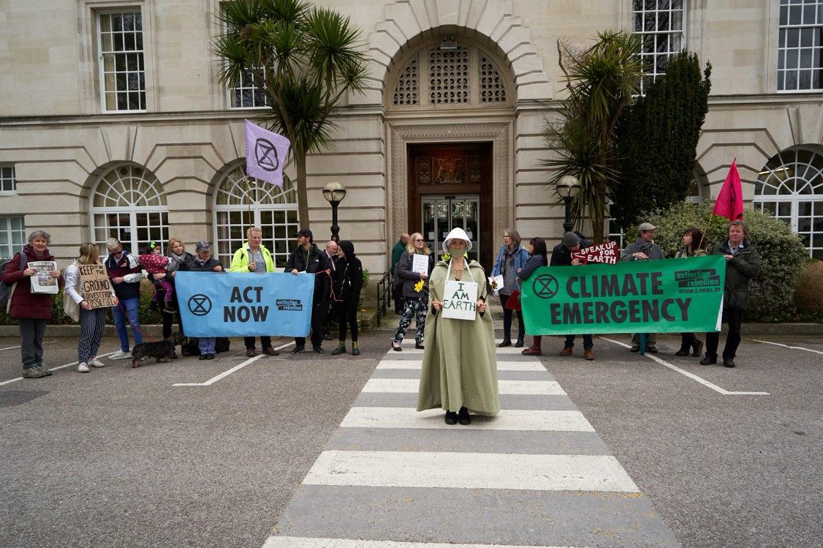 WokingXr's tweet photo. #Surrey County Council Pensions are invested in the companies driving the #ClimateEmergency. This is poor management as these "investments" risk becoming stranded assets as the world makes the necessary move away from #FossilFuels @SurreyPensions @LDRSurrey https://t.co/LTzpLPbFyR