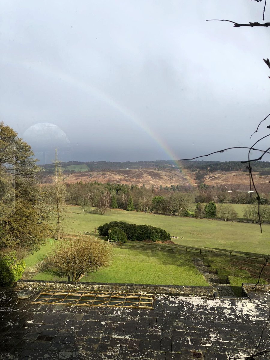 makinglawsimple's tweet image. Forget work...I’m off to look for the pot of gold....!