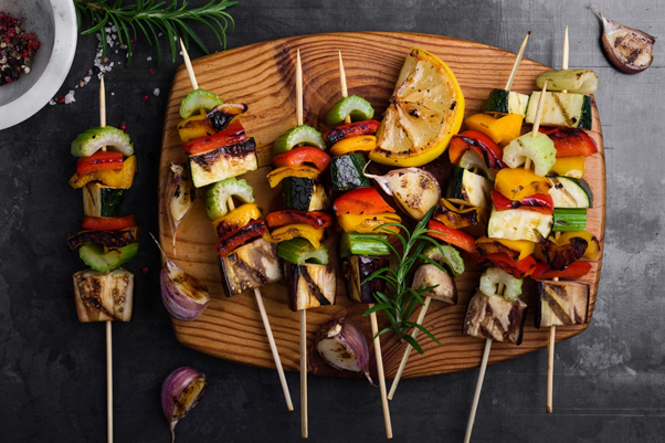 WimBabysitting's tweet photo. How to get kids to eat veggies? Here are our favourite easy ways to prepare them, plus a few tricks to make every vegetable taste delicious for little (and big) palates: https://t.co/ix1B8nXlTR https://t.co/PN3rruxfCD