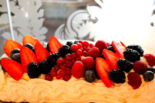 The Olive Tree is the place to be this Sunday with yummy carvery treats. Large groups welcome :) #weekend #london #dover