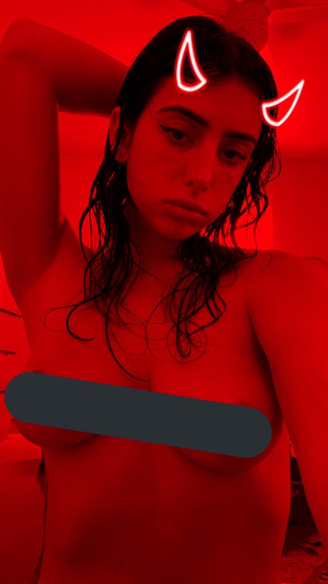 Reedsuicide3's tweet photo. New Selfies on my Onlyfans 
I’m a naked devil - See em for $9 the cheapest it has and probably ever will be https://t.co/J3HtfhDYRR