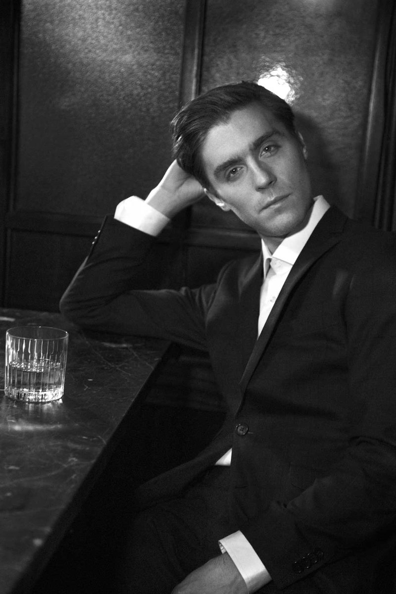manics1984's tweet photo. *sighs in appreciation* #FarthingFriday #FarthingFans #JackFarthing #Poldark #PoldarkPBS https://t.co/tkdCk5Bfjw