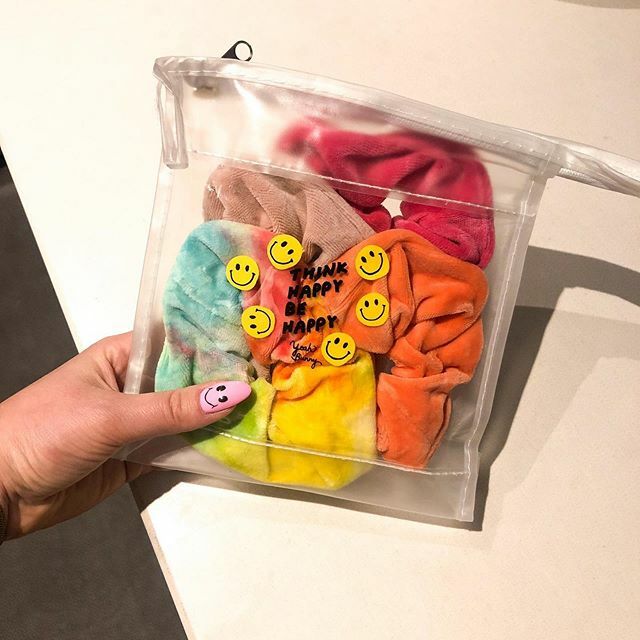 YeahBunnyStore's tweet photo. Think happy! Be happy! 🧡
•
Nowe #scrunchies dostępne online już wkrótce ❤️🧡💛💚💚💜 Kto czeka? 
#yeahbunny #onlypositivevibes #positivevibes #thinkhappy #happy #behappy #scrunchie #vsco #vscogirl #aesthetic #rainbow #shopping https://t.co/dtzVkrQ0Ye https://t.co/DK389SD9ev