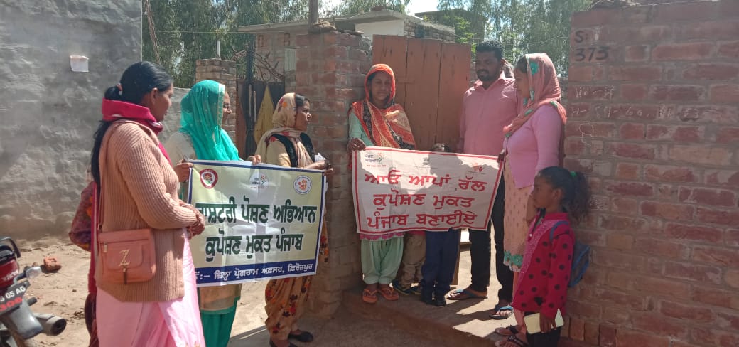 PoshanFerozepur's tweet photo. To spread the awareness regarding #HandWash, #Sanitation, and #Hygiene, hand washing, home visits, and sessions were organized.
#POSHANPakhwada2020 #SahiPOSHANDeshRoshan #LetsWashHands #JanAndolan #SwachhFerozepur #SwasthFerozepur
@MinistryWCD @POSHAN_Official @smritiirani https://t.co/tM0KkdEU9w