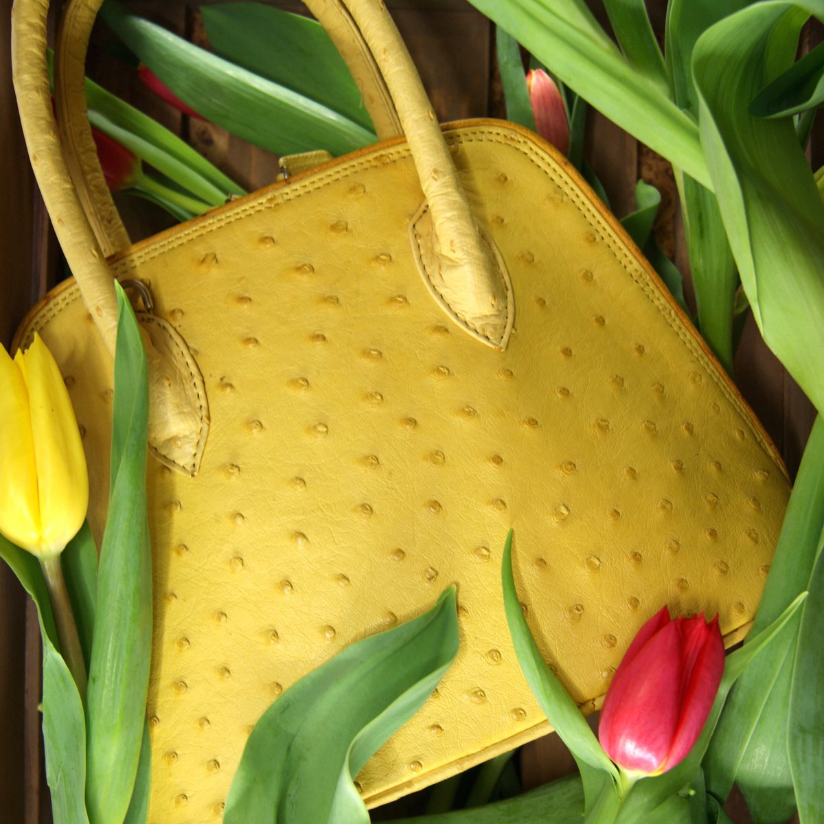 Treat the most important woman in your life to something special this Mother’s Day. How about a handbag that is as special as your mum. See our full range of #mothersday gift ideas on our website. Link in bio…