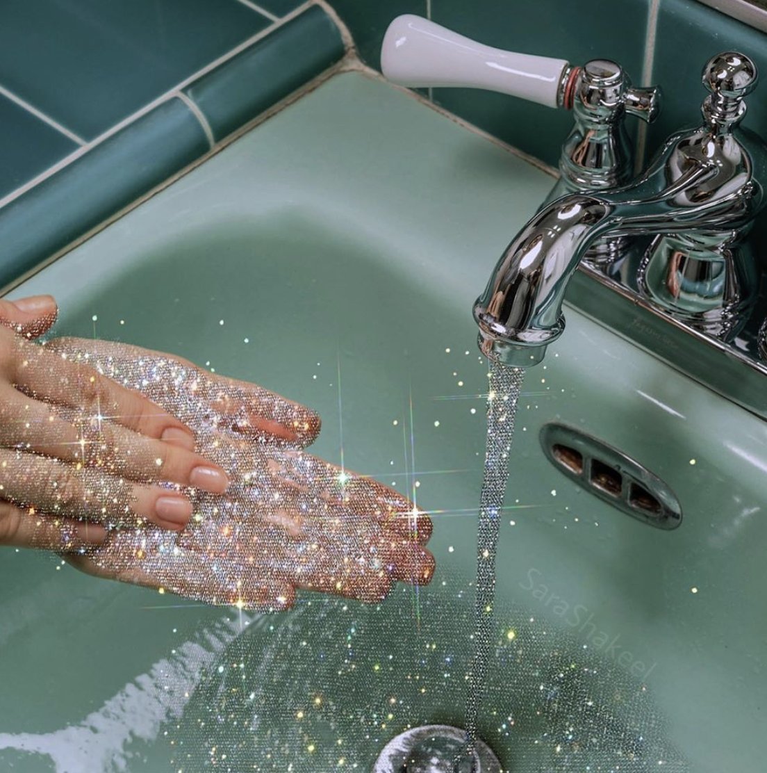 secretcape's tweet photo. In this current climate, crystal artist @sarashakeel's work is a beautiful reminder for us all. 

Stay hydrated 💧
Wash your hands thoroughly 🧼
And most importantly, stay calm and look after yourselves ✨

#COVID_19uk #fridaythoughts #coronavirusuk https://t.co/DfAGZ3h7bf