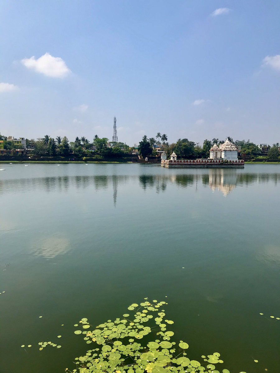 parvindabas's tweet photo. This quick work trip to #Bhubaneswar #Orissa quickly also turning into a Temple Tour 🙏🏻 @preetijhangiani @odisha_tourism https://t.co/MUWst60JsE