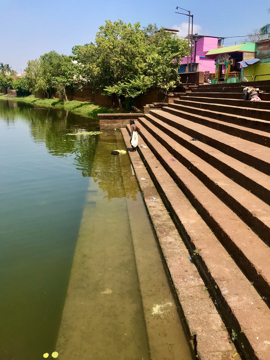 parvindabas's tweet photo. This quick work trip to #Bhubaneswar #Orissa quickly also turning into a Temple Tour 🙏🏻 @preetijhangiani @odisha_tourism https://t.co/MUWst60JsE