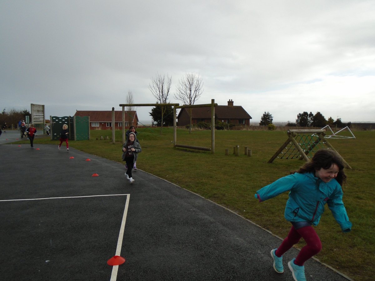 ClaveringTS27's tweet photo. #3LJNL #3JR #4TW #4LH Action shots for #SportRelief2020 https://t.co/HdUzJAoPPp