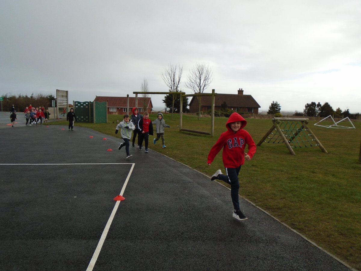 ClaveringTS27's tweet photo. #3LJNL #3JR #4TW #4LH Action shots for #SportRelief2020 https://t.co/HdUzJAoPPp