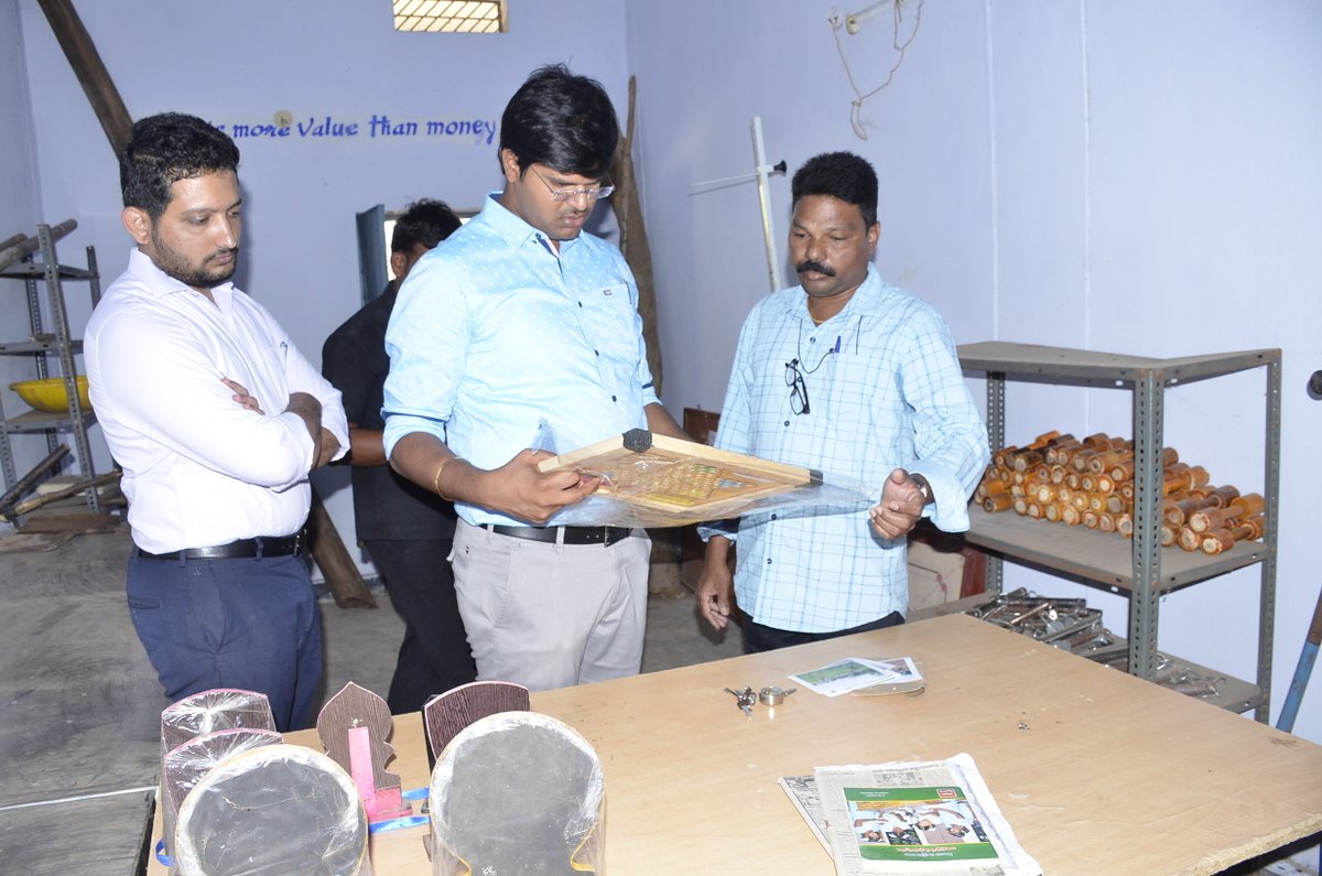 Collector_MBD's tweet photo. District Collector and PO, ITDA, Badrachalam inspected tribal welfare boys hostel erssulapuram,bayyaram https://t.co/ehlHvjQhKA