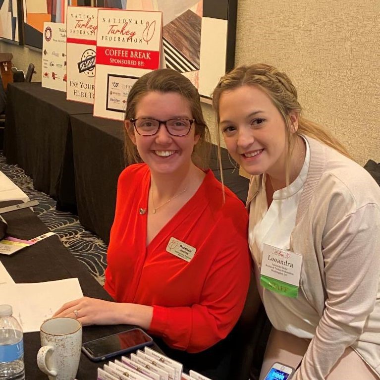 natlturkeyfed's tweet photo. Leeandra, NTFโs spring intern here! Did you hear that applications are open to join Team Turkey as an intern? Check out the NTF website for more info, and get those applications in by March 27! https://t.co/UXpEoVhjhA #agintern #internship https://t.co/rPiiMYI7nE