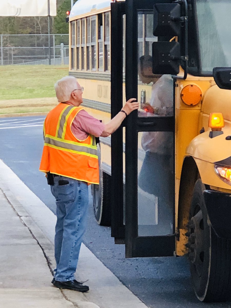 Cousins Middle School.
Fantastic CMS staff support at bus port and very safe unloading by students! Thank you all for the Teamwork!
#ncssbethebest