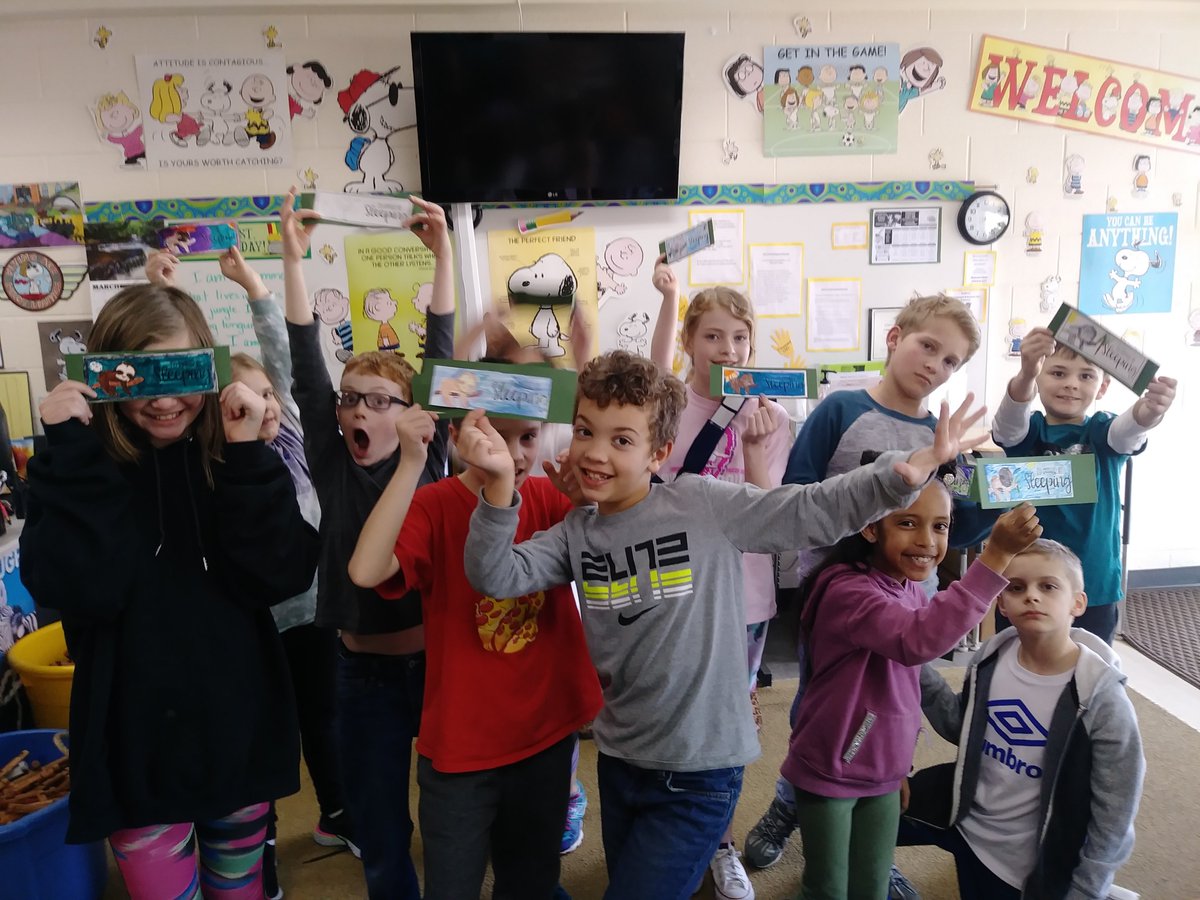 fmteducare's tweet photo. Sloth Week in Older Educare 🤔DYK, a sloth is slower than a tortoise &amp; some snails?  #WeMadeBookmarks #ThisFourthGraderAdoptedASloth #SlothWeek https://t.co/u1swYEhN4J