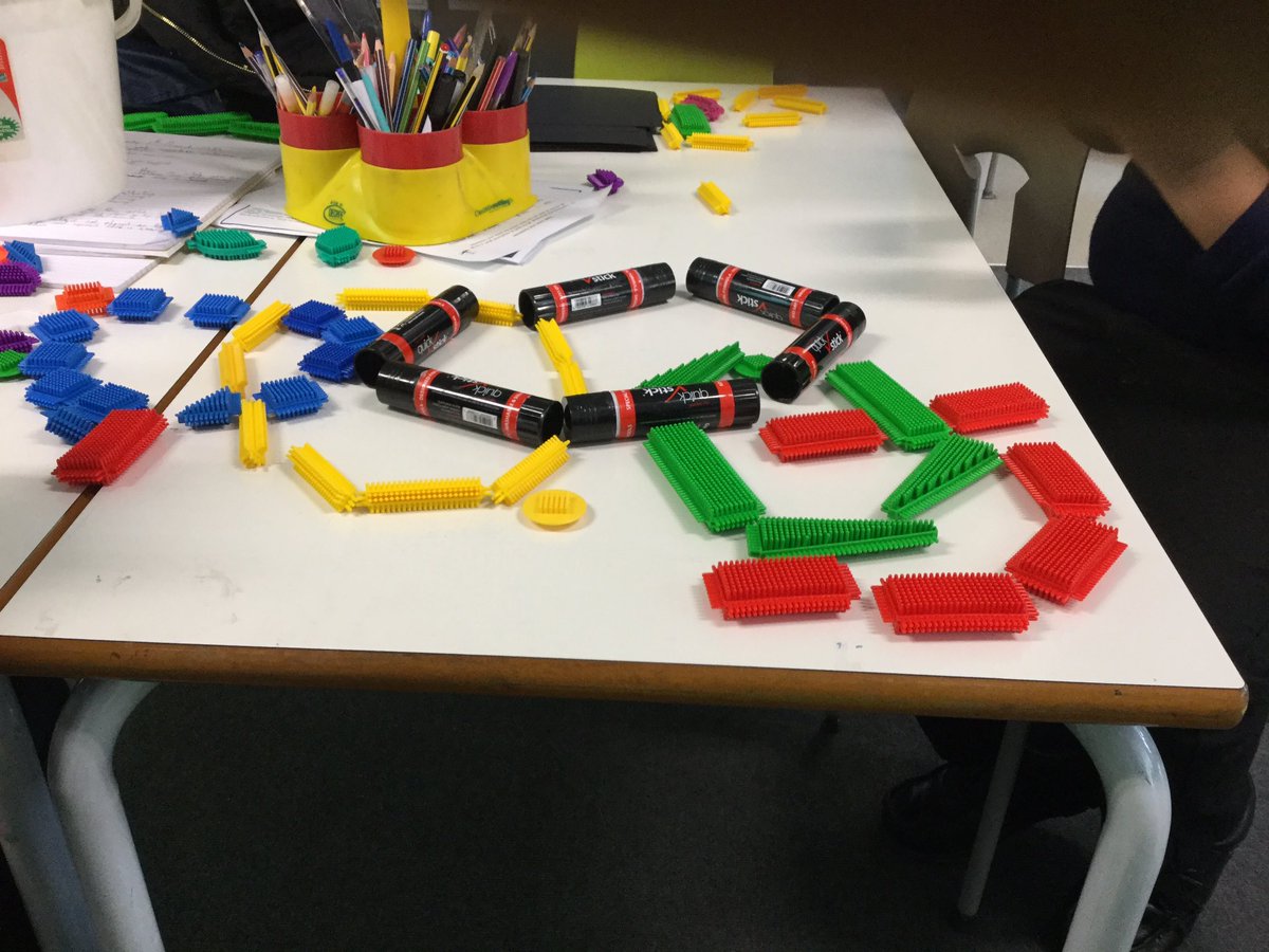 Nyasha_Montaque's tweet photo. Getting into the sports groove for #sportsrelief with our self made #olympicrings. Great @Fit_to_Learn skills. #absorption #collaboration and #capitalising @dhesi_avnish @LozellsPrimary https://t.co/oKyK5E1I1v