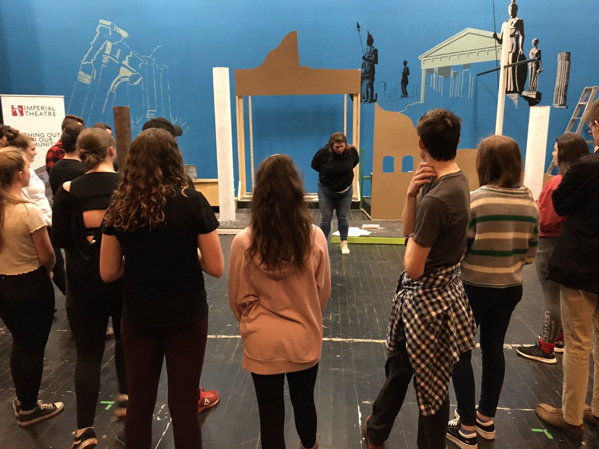 ITExtras's tweet photo. @HamptonHighSch with @shamelesshussy. Thank you Emmelia Gordon for this great workshop opportunity. https://t.co/R8IhcUaMBB