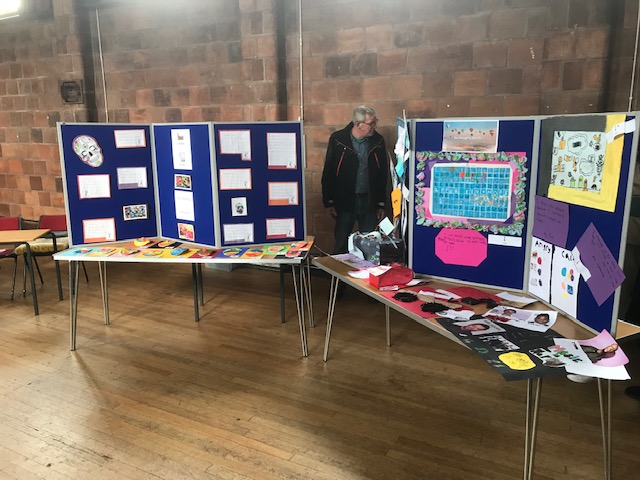 CLAW 2020: 40 at the Coach for Simon Davies last night!   All the programme, still on: Woodlands School art display and Brian Nicholson’s art in the Town Hall.  Tonight, 30 tickets left for A Night at the Musicals (Cameo Suite).  Tomorrow night the Kiriki Club at the Town Hall!