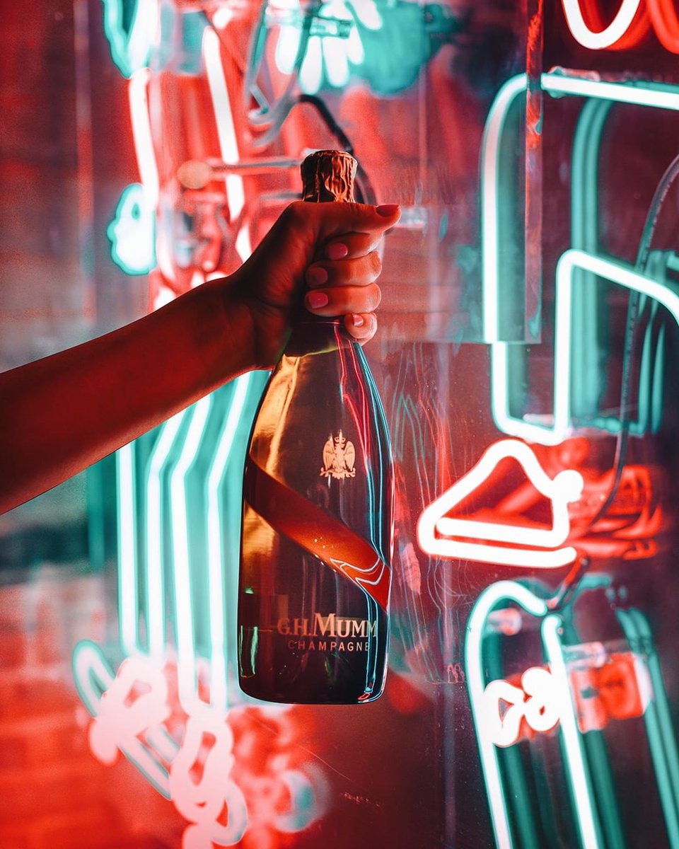 Cheers to all of you who are enjoying champagne differently. 
#GHMumm #champagnelife