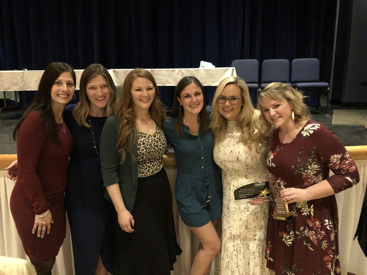 MrsStarnes158's tweet photo. Thank you so much to the Huntley Education Foundation for this amazing honor!  As a teacher, you are only as good as the people you work with, and I work with the absolute best - on my team, at Marlowe, and throughout our entire district.  #team158 #marlowe158 #marlowe74 https://t.co/BjFQCCxohn