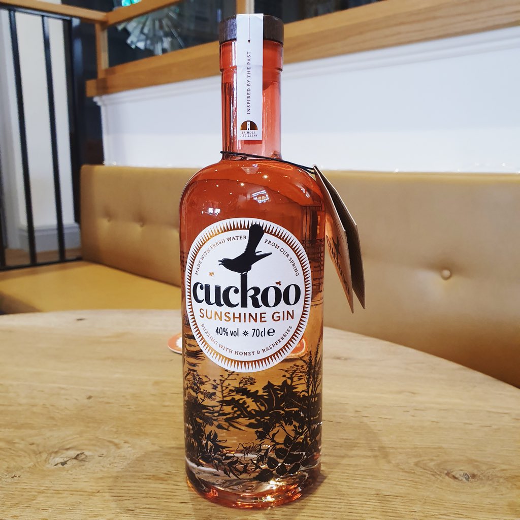 MrMrsFineWine's tweet image. ☀️Sunshine Gin is Back for Mother's Day! ☀️A perfect gin gift full of real raspberries and natural honey produced in Lancashire! Available now! 🍸🐝😊 #MothersDay #SpringGin @CuckooGin