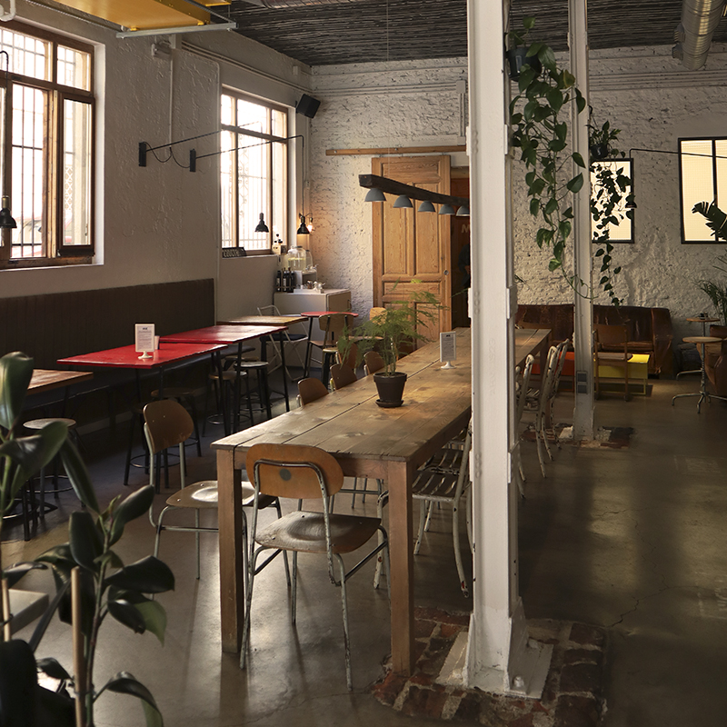 Por responsabilidad y adoptando las medidas de recomendación, en Monkee cerramos hasta nuevo aviso. Estos días tocará tomar el café en casita y cuidarse mucho. Podéis aprovechar hasta las 18h para llevaros el café a casa ¡Nos veremos pronto! ☕🐒 #monkeekoffee #yomequedoencasa