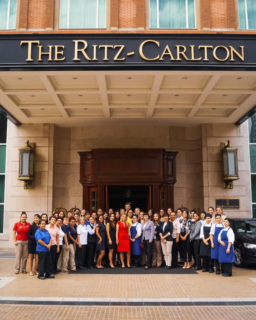 En The Ritz-Carlton, Santiago estamos orgullosos de sostener que el 49% de nuestros DyC son Damas, bajo un comité ejecutivo formado por un 60% de mujeres líderes. Seguimos apoyando las iniciativas de Marriott en busca de la Paridad de Género Global. #IWD2020 #WomenOfMarriott