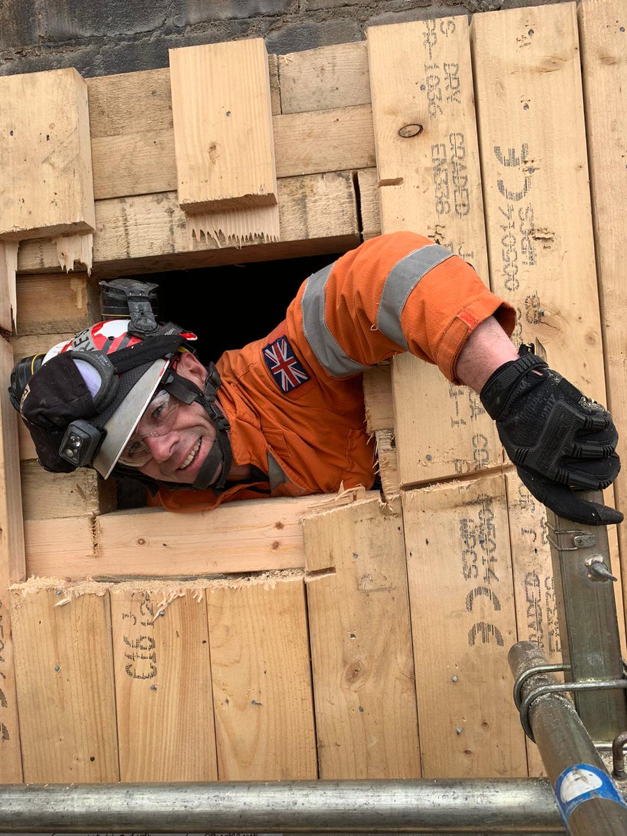 kentfirerescue's tweet photo. Technical Rescue members have now completed this week's urban search and rescue training, which included exercises to test their rope rescue skills, search and rescue techniques, their ability to shore unstable structures, and break through concrete 🚒  @USAR_Capability https://t.co/fGQTLzlQ7d