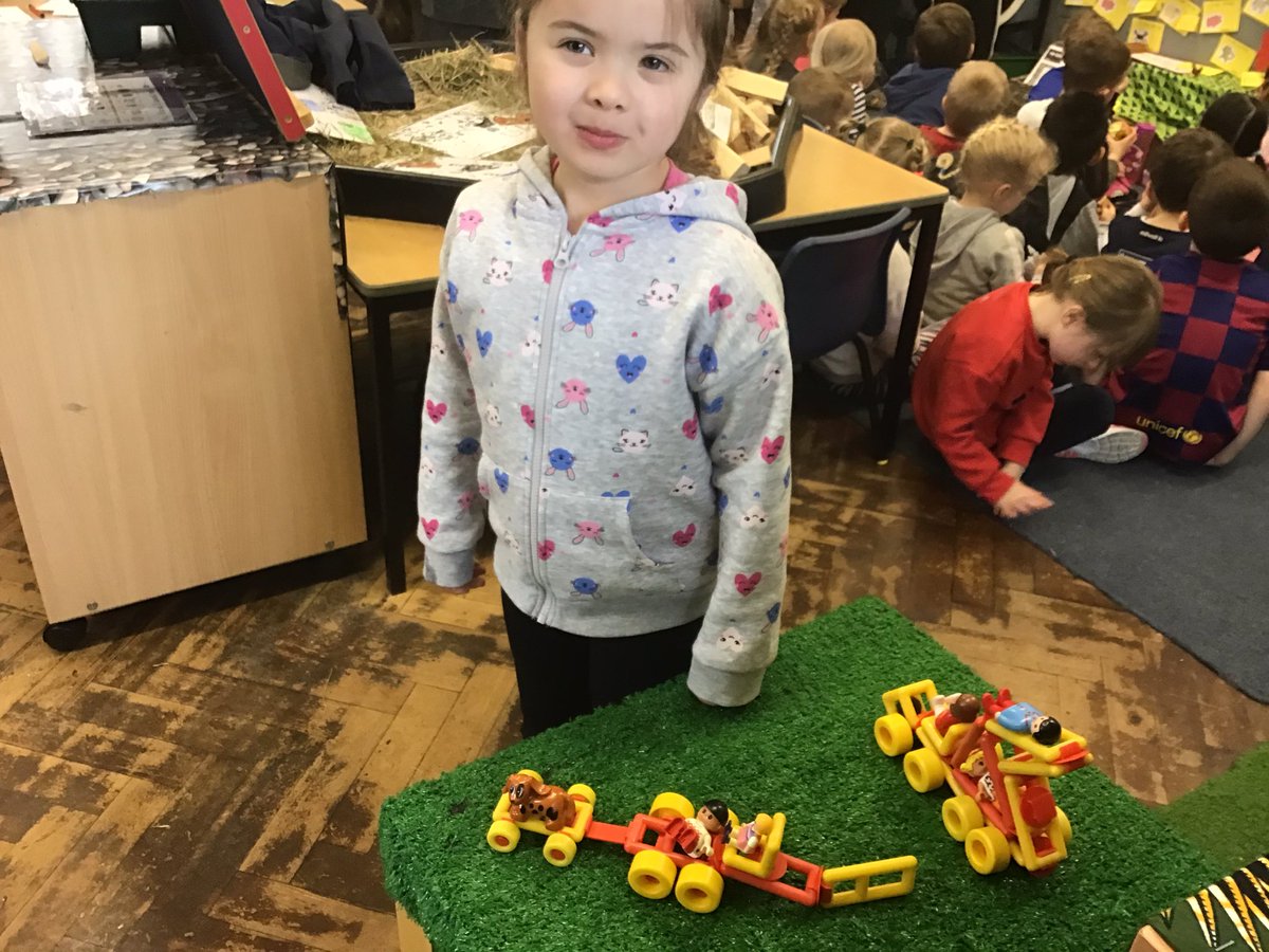 Deansfieldsch's tweet photo. Reception explore how to build a tractor #understandingourworld #creative #downonthefarm https://t.co/H8hsk10mVb