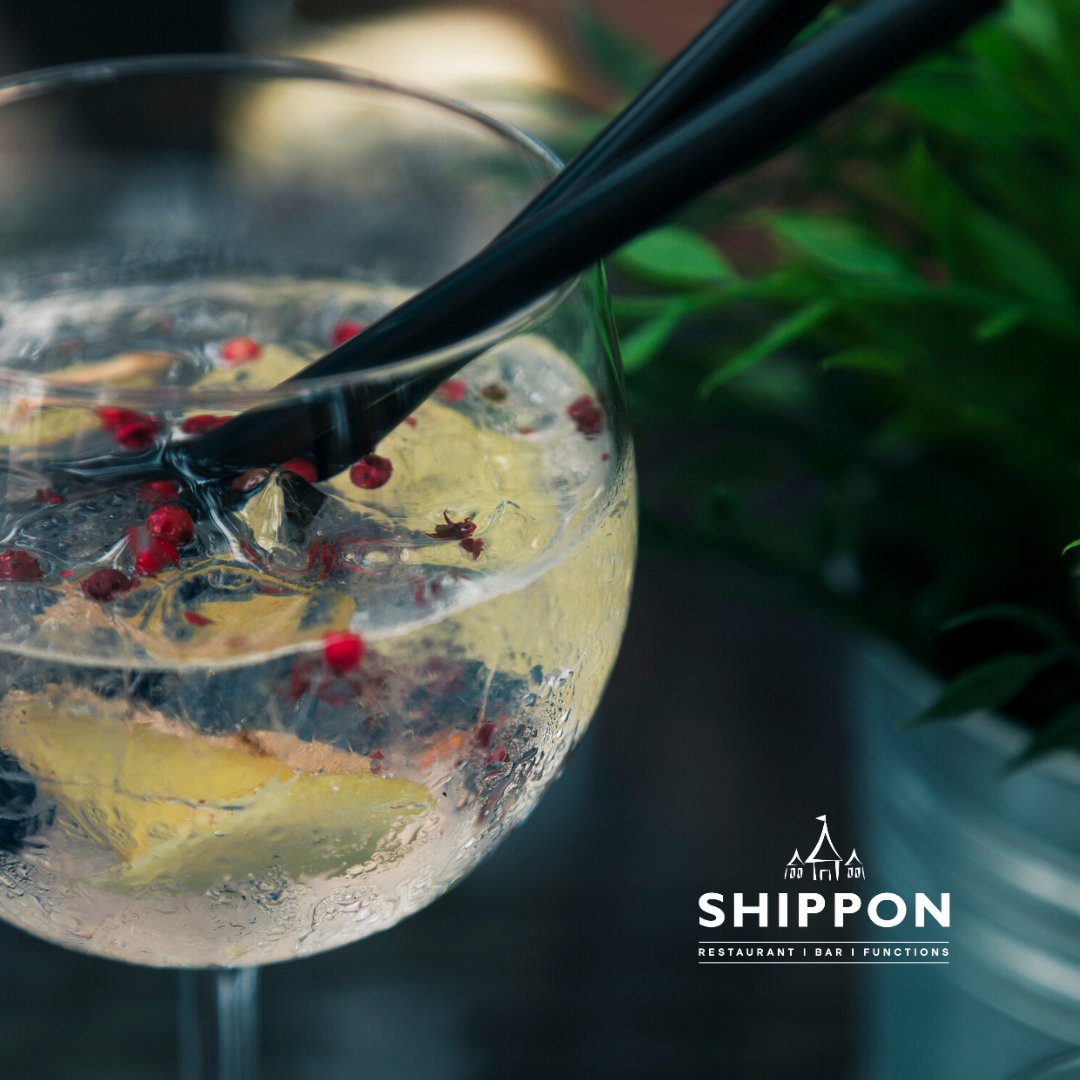 plasseyshippon's tweet photo. Friday is finally here!😀💚
With the bar stocked with a selection of spirits, wines, and beers, the choice is yours. We also have Gin of the Week, please ask a team member for our latest concoction🍸!
What's your go to drink for this weekend?
#shippon #fridayfeeling #drinks https://t.co/VPszAkgGBz