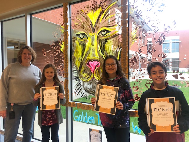 IKEelem_chsd's tweet image. Congrats to Isabella, Kyla &amp;amp; Yonneth for showing Integrity at Eisenhower.  Way to go!!
#lionpride
#goldenticketwinners