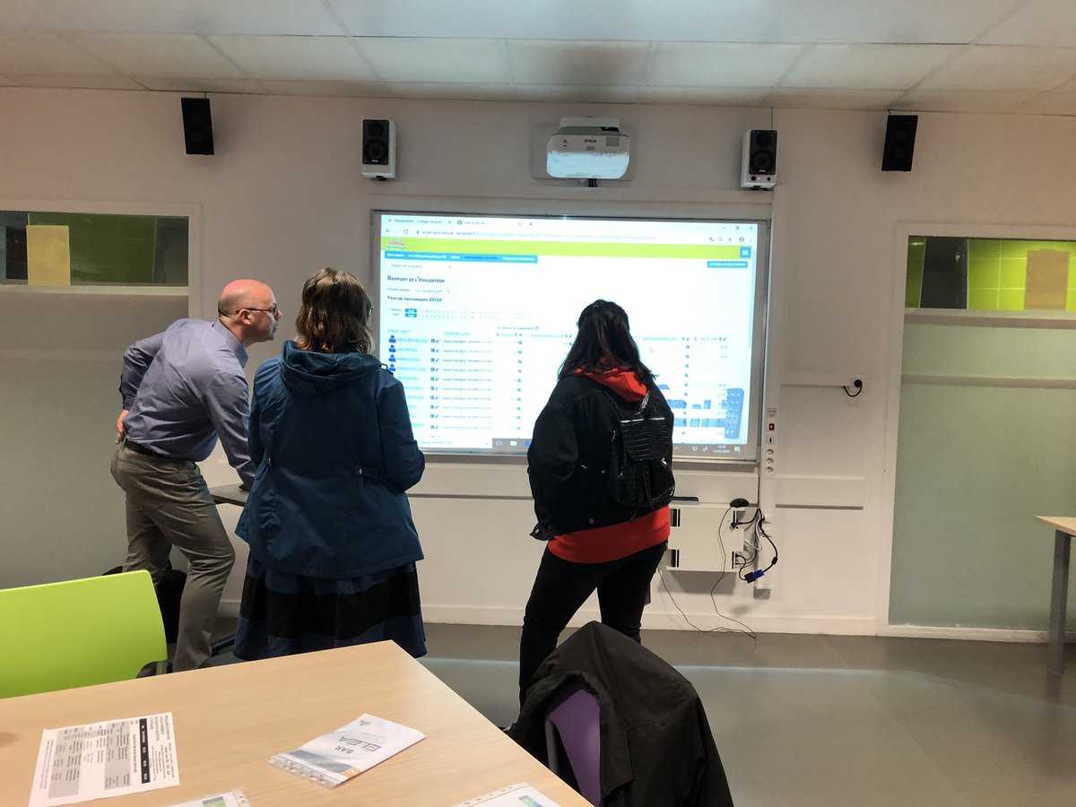 juliendelmas's tweet photo. Aujourd’hui le @collegedaguerre accueille des enseignants des bassins d’Argenteuil et d’Eghien pour le Forum des Usages du Numérique #FUNacVer organisé par la @DANEVersailles
Atelier de-education, club robotique, présentation de Tactileo. https://t.co/wIbSSpmLm0