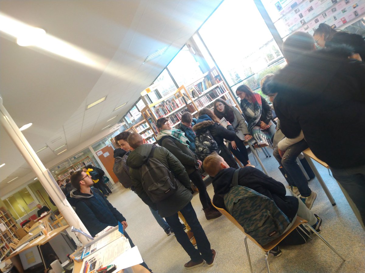 Forum des métiers de demain... Les entreprises, associations et élèves du Lycée Edmond Labbé de Douai ont été au rendez-vous
#lyceeEdmondLabbé <a href="/magaligossart/">GOSSART</a> <a href="/GRDF/">GRDF</a> <a href="/f_inge/">Femmes Ingénieures</a> @cgenial @enedis_npdc @armeedeterre