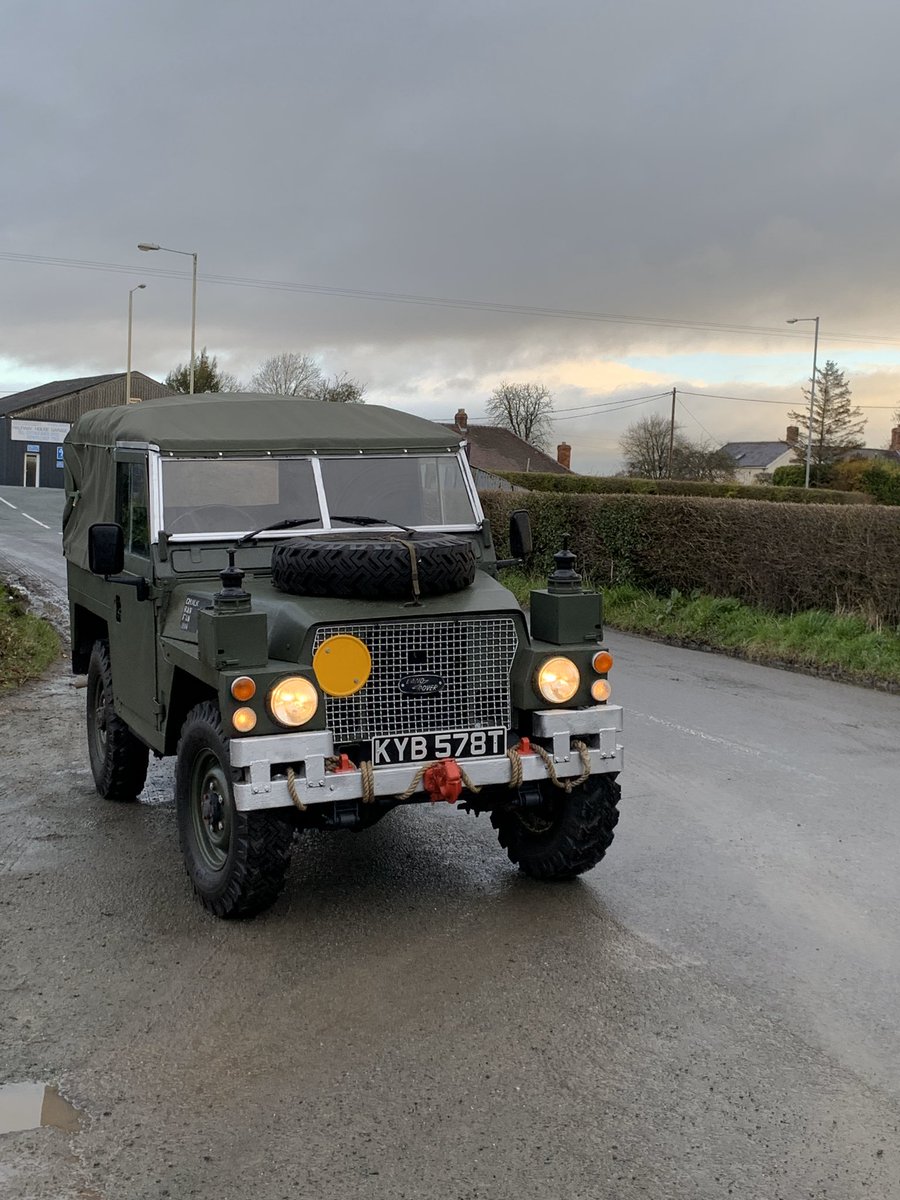 LandKyb's tweet photo. Out of a quick early morning spin #KYB https://t.co/E7jJcdJkb4