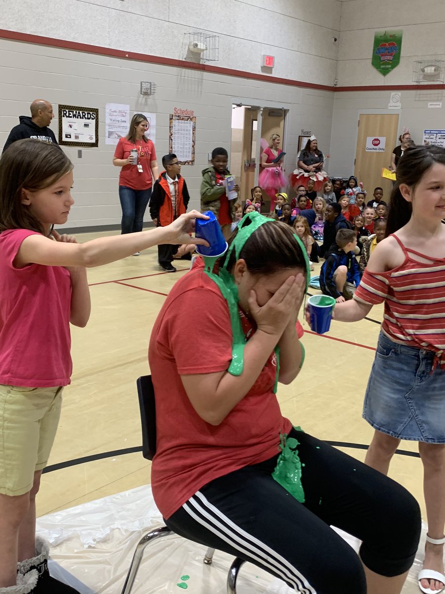 This special group of kids raised over $100 for the Kid’s Heart Challenge. They spent the morning sliming Coach Moore. <a href="/KidsHeartChall/">Kids Heart Challenge</a> <a href="/OfficialCISD/">Crandall ISD</a> #thisisdietz