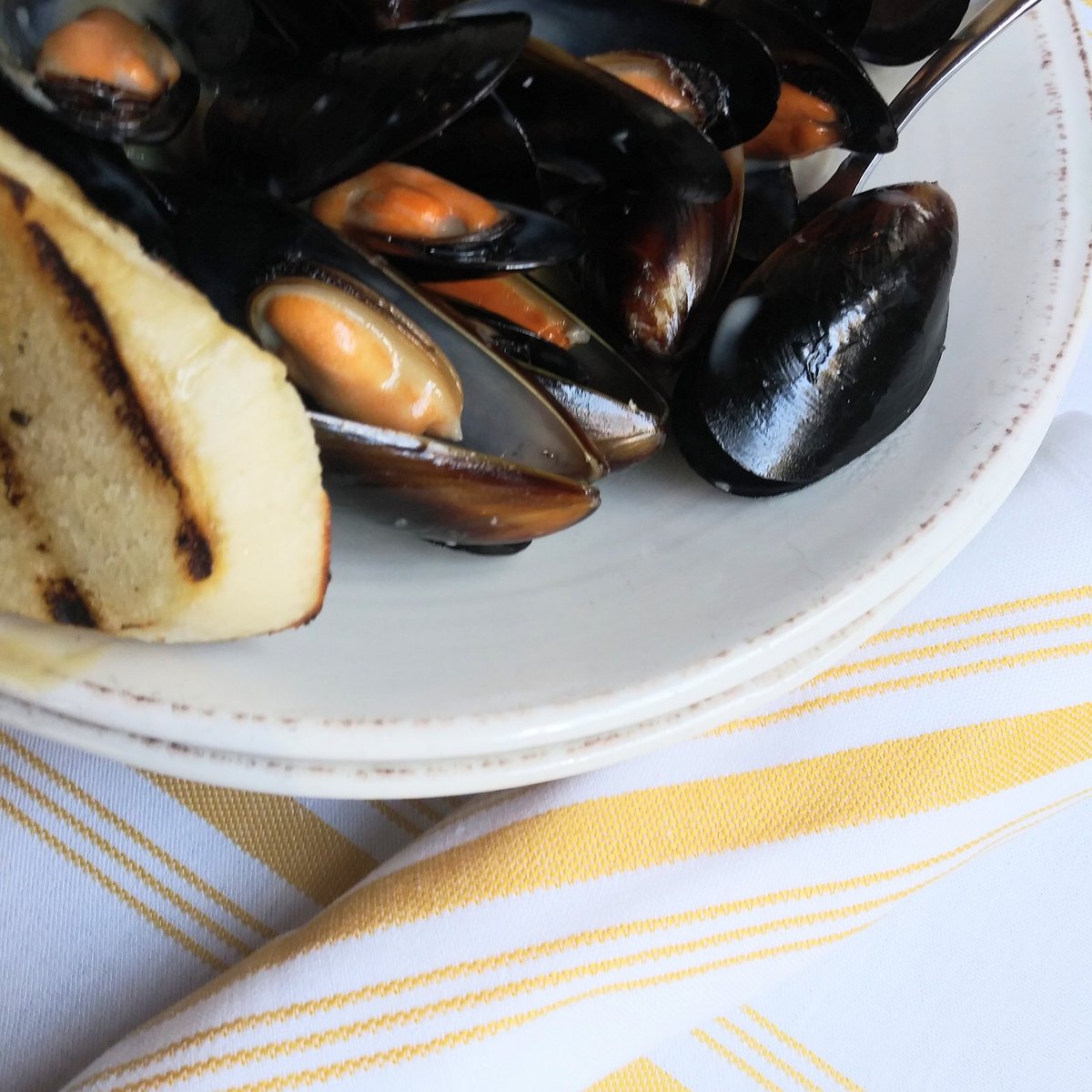 localslex tweet media