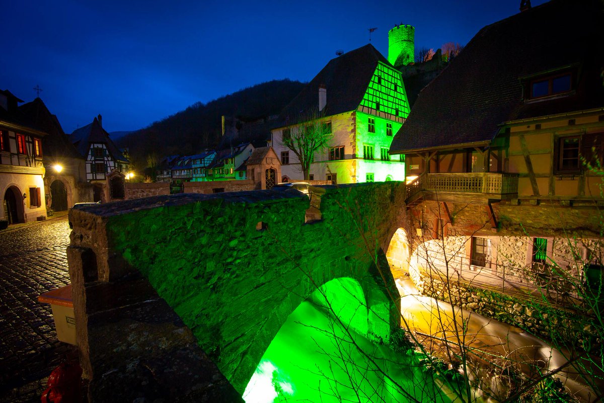 visitKB's tweet photo. Dès ce soir #kaysersberg se met aux couleurs de l'#Irlande
: plusieurs bâtiments illuminés en vert jusqu'au 17 mars inclus à découvrir de 18h30 à 22h. #StPatrickEnVert #GlobalGreening #visitKB #visitAlsace @TopmusicAlsace @NRJStrasbourg @dnatweets @lalsace @F3Alsace @bleualsace https://t.co/2iHUmJkivC